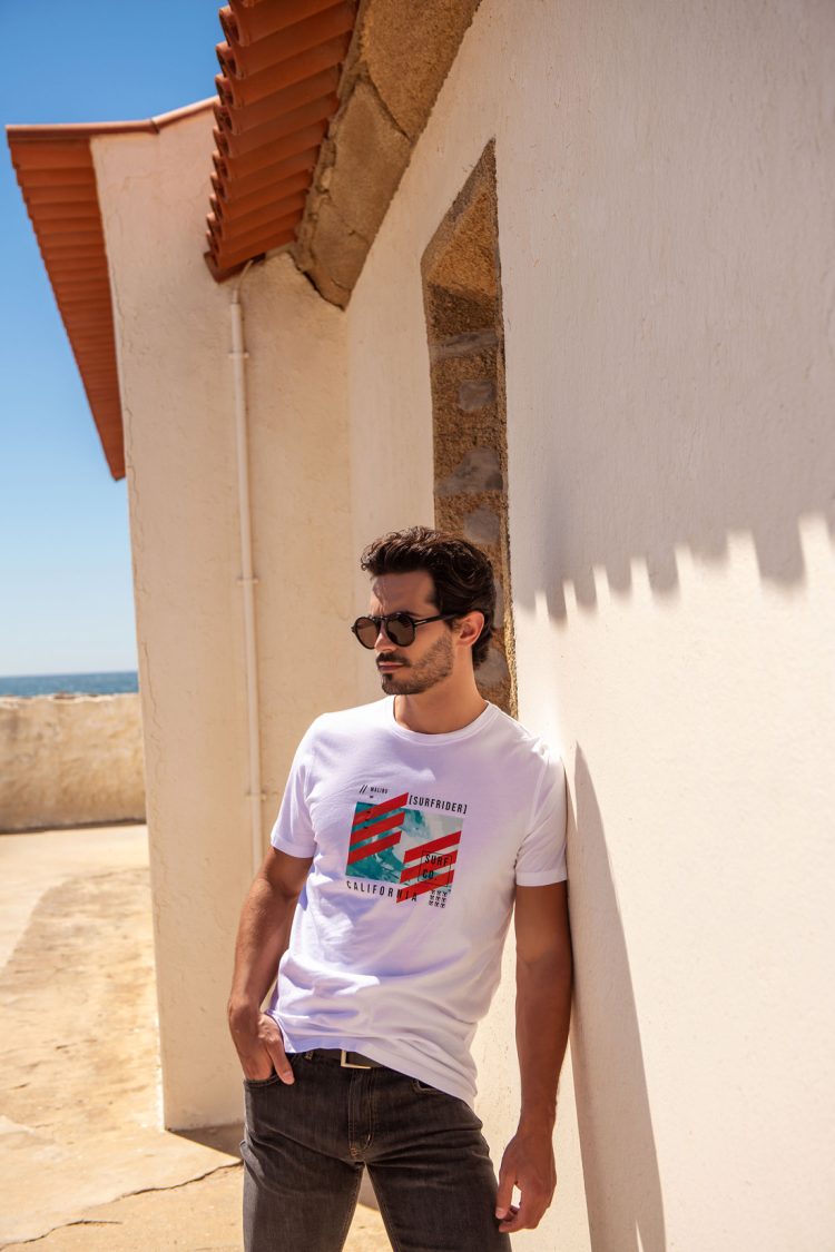 Calças, T-shirt