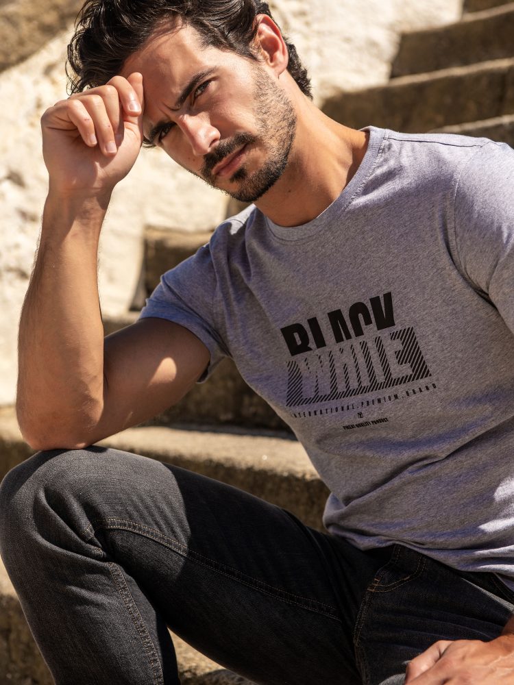 T - SHIRT
