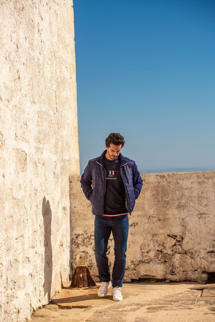 calças de ganga, sweat, bulsão