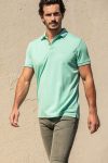T-shirt, calças